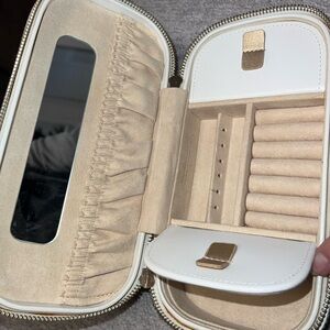 WOLF Elegant White and Gold, Leather Jewelry Organizer